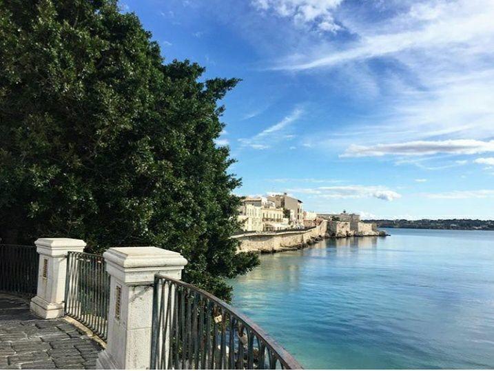 Amuni' Sicily Guest House Сиракузы Экстерьер фото