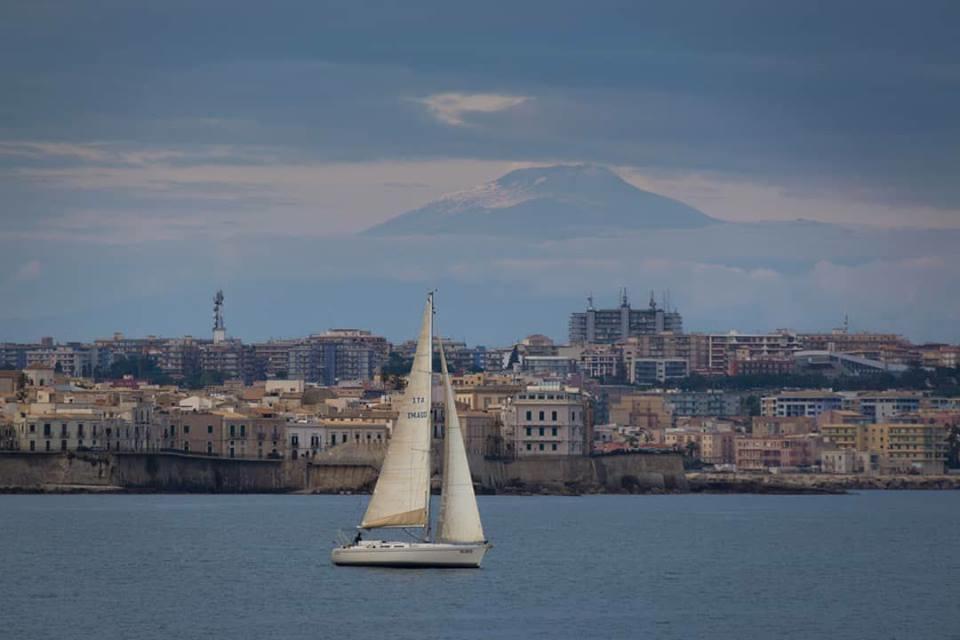 Amuni' Sicily Guest House Сиракузы Экстерьер фото