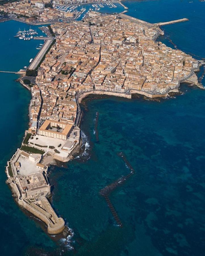 Amuni' Sicily Guest House Сиракузы Экстерьер фото
